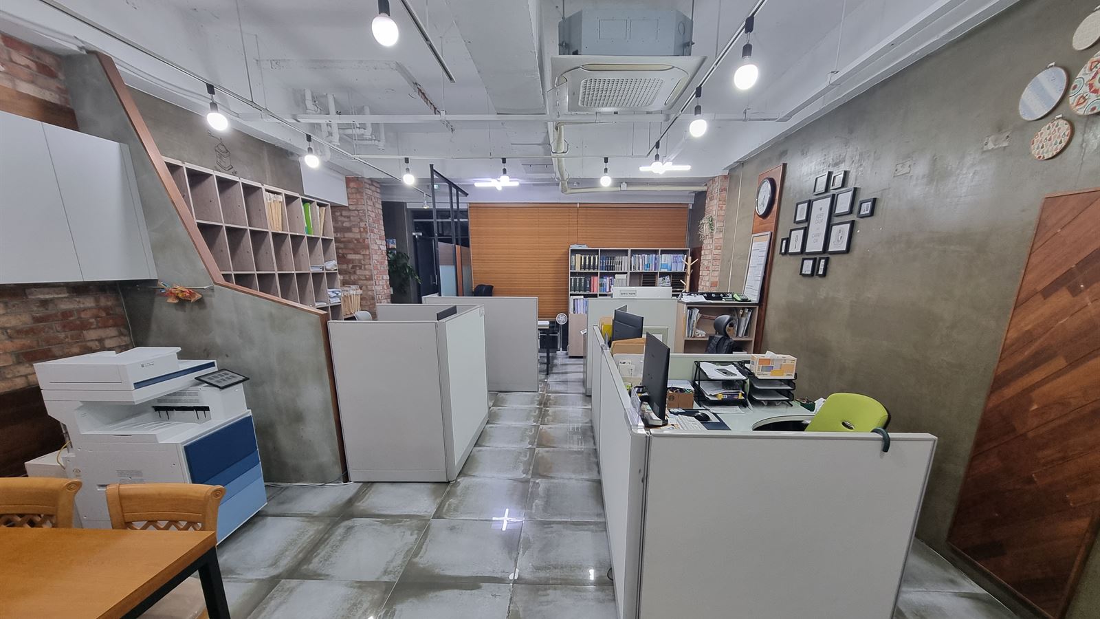 법무사 여환동 사무소 안. 울산지방법원 앞